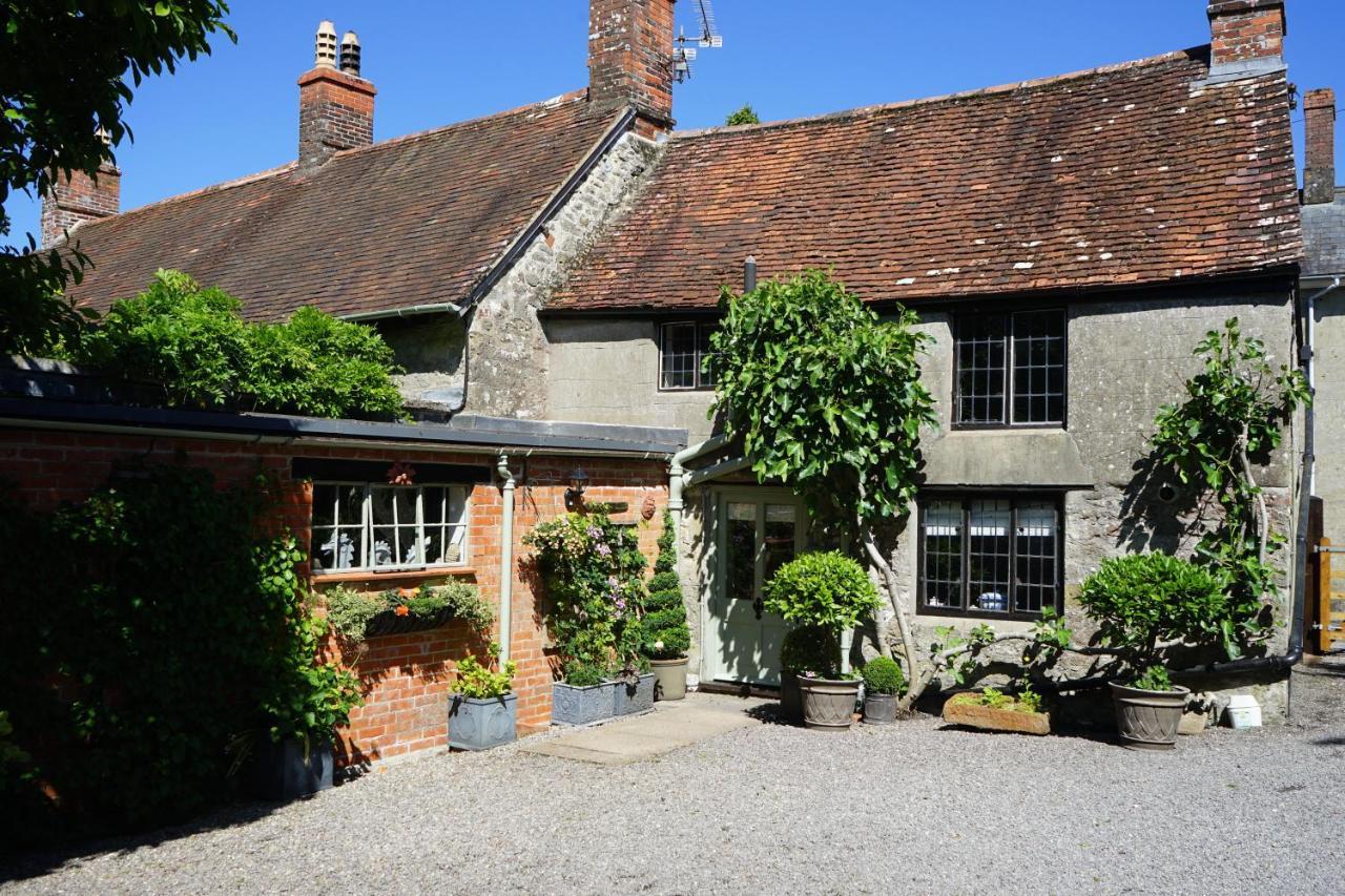 Stunning Historic 2-Bed House In Shaftesbury Villa Exterior foto
