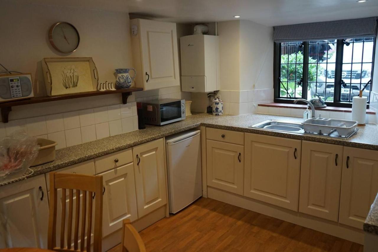 Stunning Historic 2-Bed House In Shaftesbury Villa Exterior foto