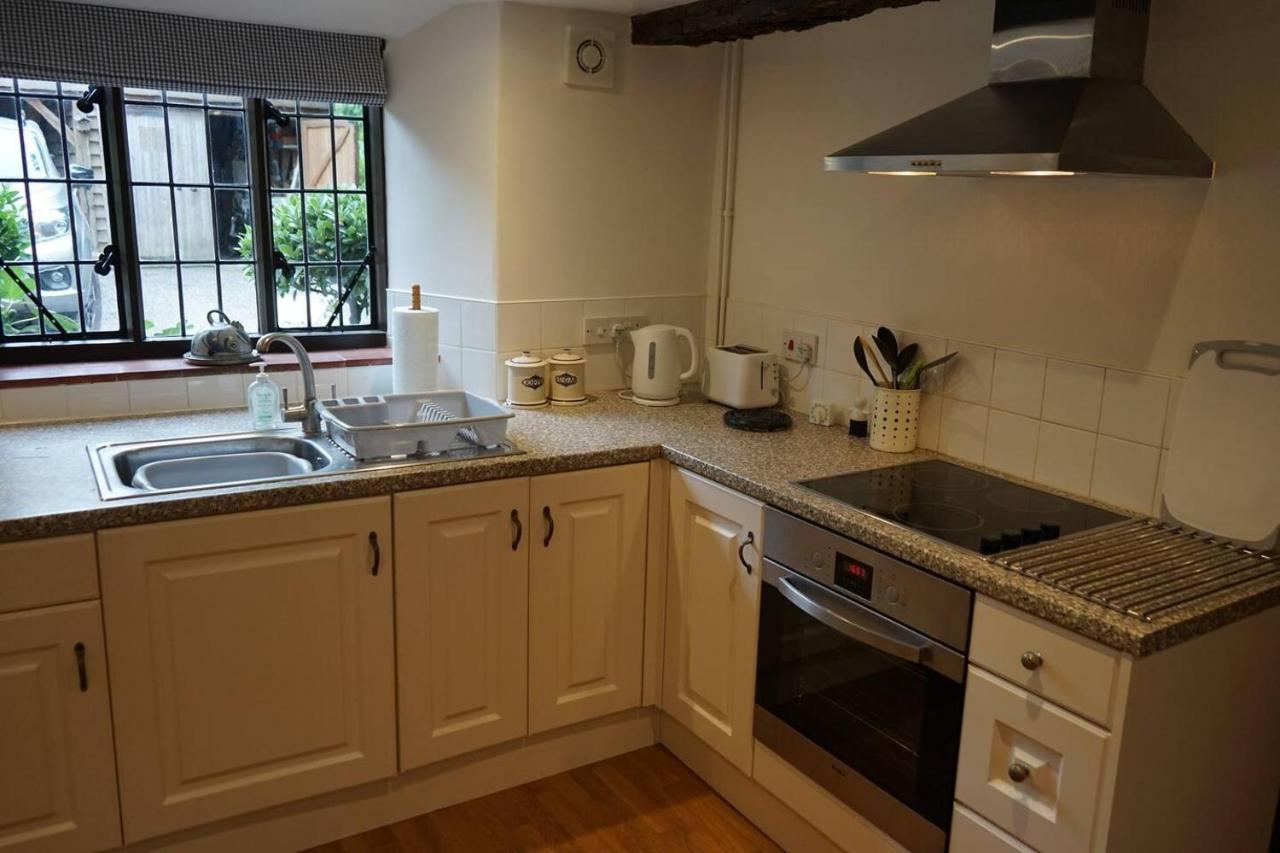 Stunning Historic 2-Bed House In Shaftesbury Villa Exterior foto