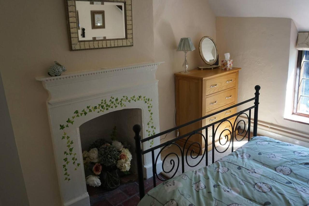 Stunning Historic 2-Bed House In Shaftesbury Villa Exterior foto